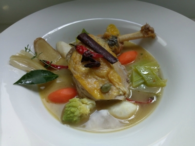 Frühlings-Gemüse zur Perlhuhnbrust