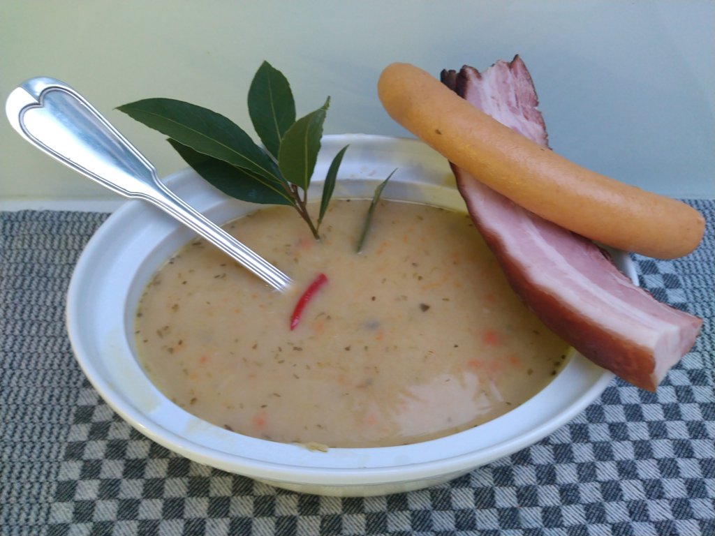 Kartoffel Suppe nach Hausfrauen Art